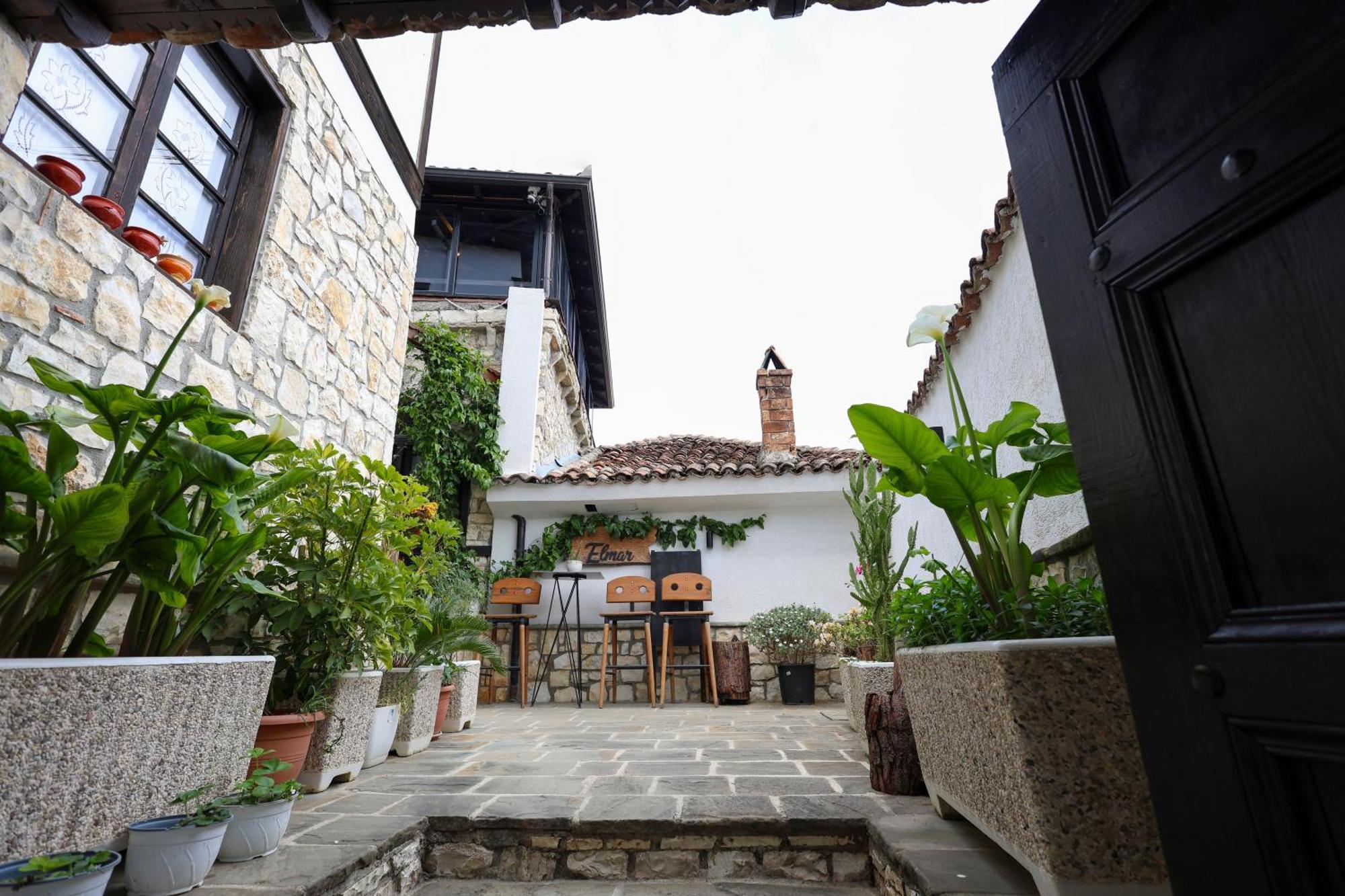Villa Elmar Берат Екстериор снимка